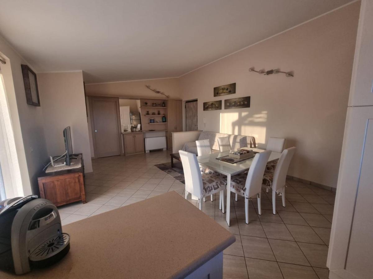 B&B E Casa Vacanza Al Castello 罗切拉伊奥尼卡 外观 照片