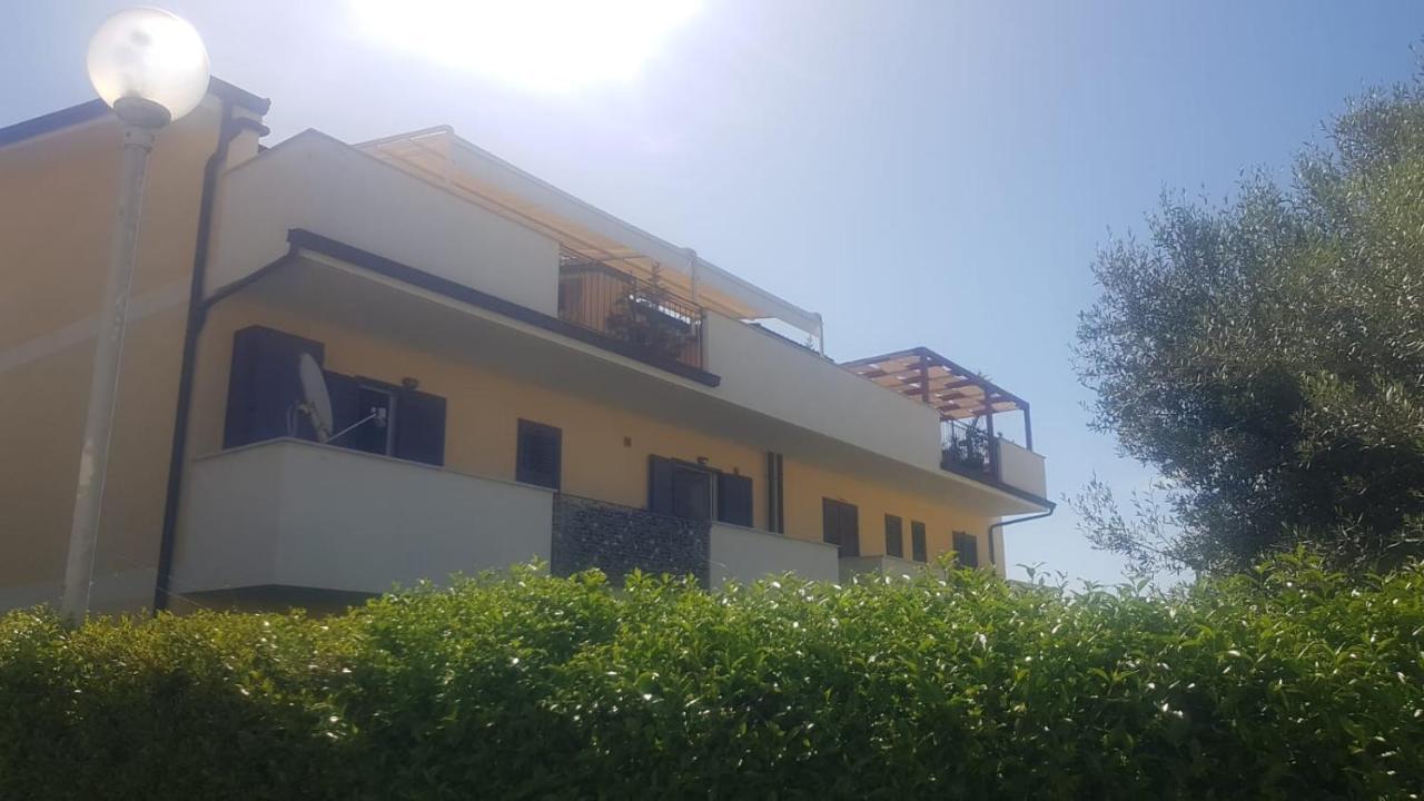 B&B E Casa Vacanza Al Castello 罗切拉伊奥尼卡 外观 照片
