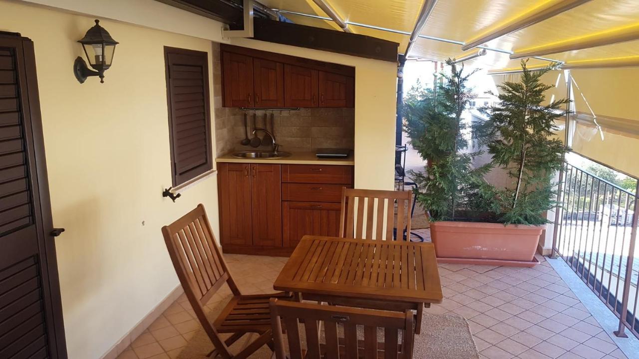 B&B E Casa Vacanza Al Castello 罗切拉伊奥尼卡 外观 照片