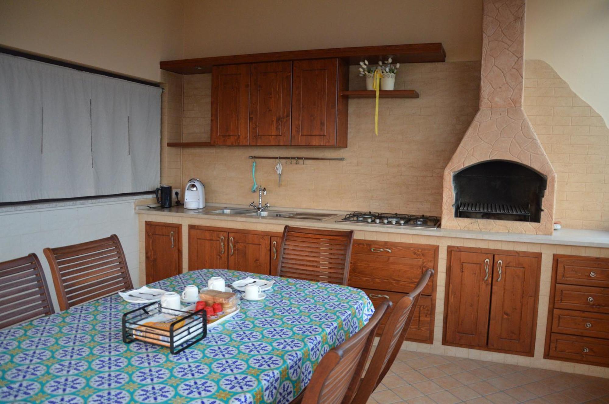 B&B E Casa Vacanza Al Castello 罗切拉伊奥尼卡 外观 照片